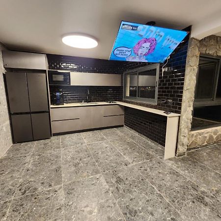 מבנים בים 75 Suites At Sea 海法 外观 照片